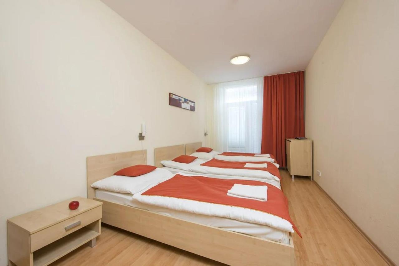 Hotel Spolcentrum Svit Buitenkant foto