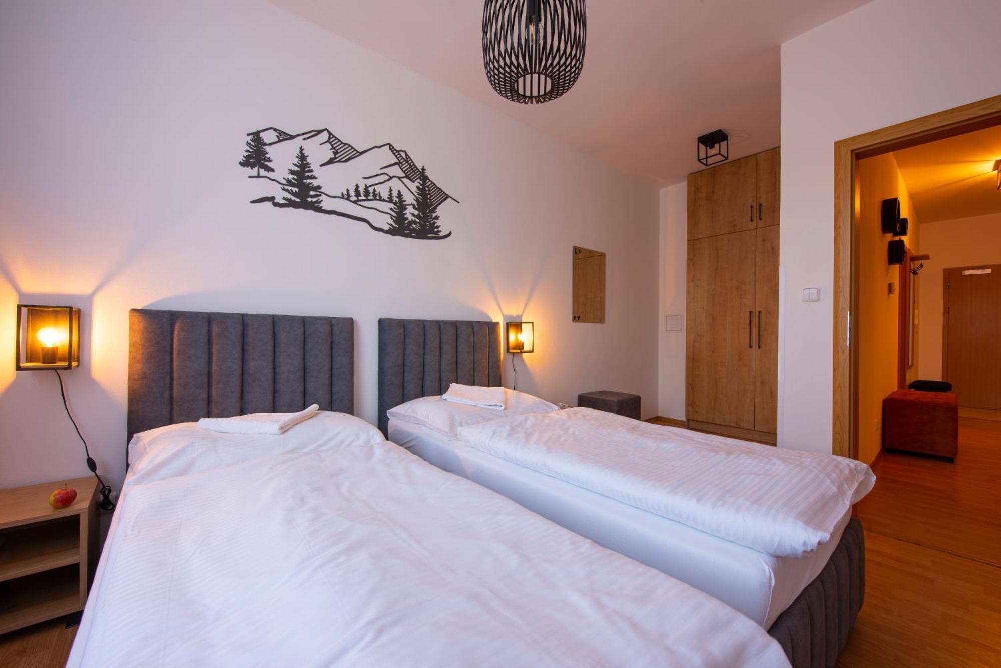 Hotel Spolcentrum Svit Buitenkant foto