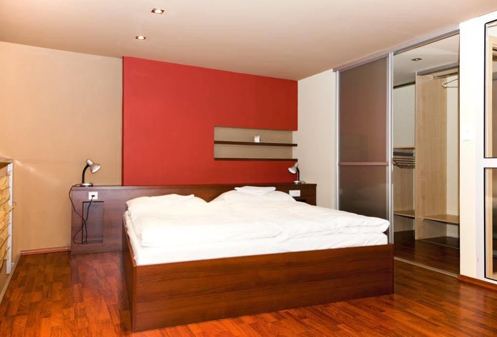 Hotel Spolcentrum Svit Buitenkant foto